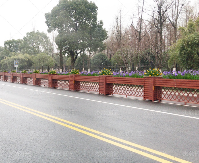 蘇州道路隔離花箱這么做！