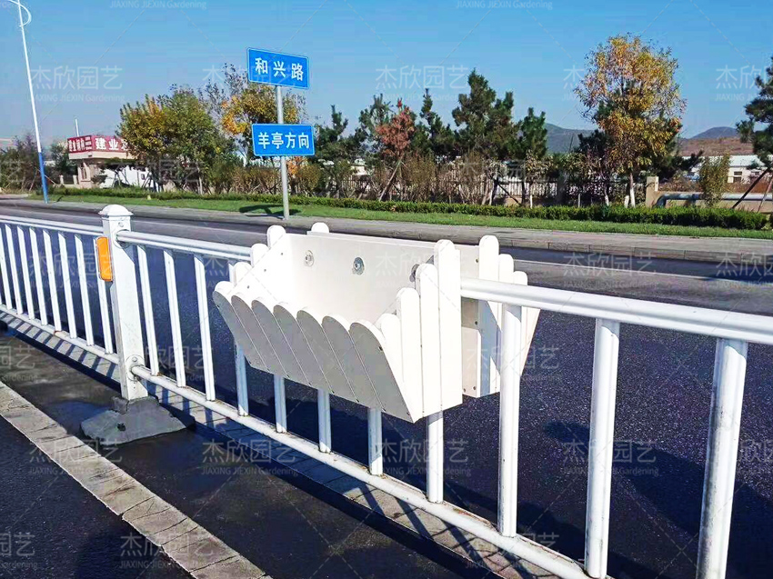 花箱式護(hù)欄裝飾效果怎么樣？