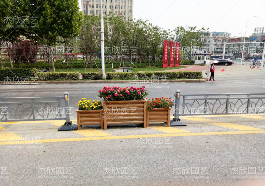 PVC花箱適合戶外使用嗎？